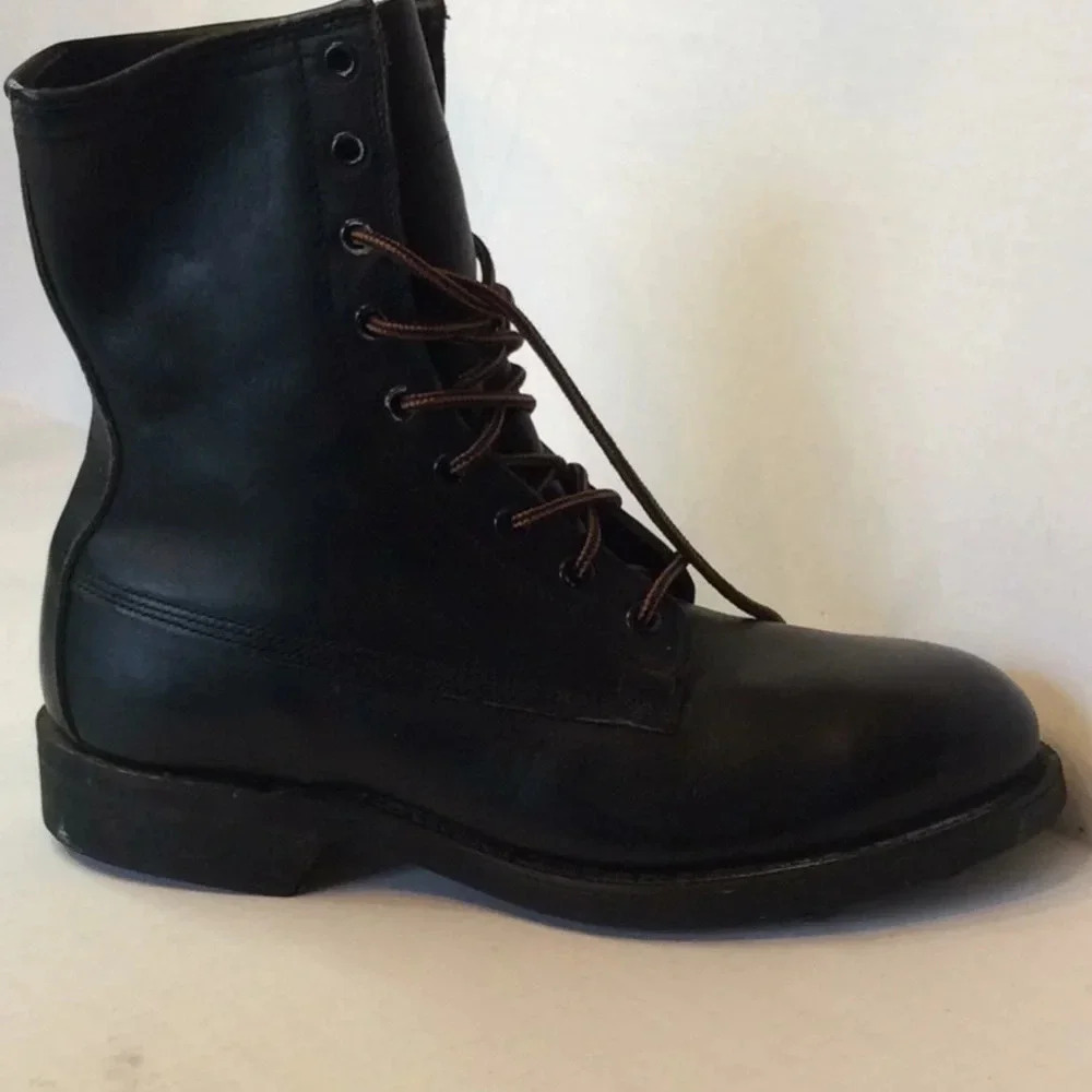 Biltrite Steel-Toe Black Leather Lace-Up Boots